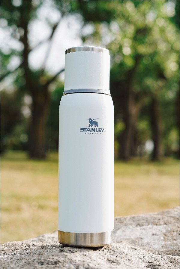 Termo de Acero 1L Stanley con Manija Blanco