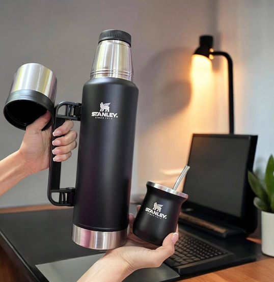 Combo Termo + Mate (260ml) Stanley Classic 1.3L Negro
