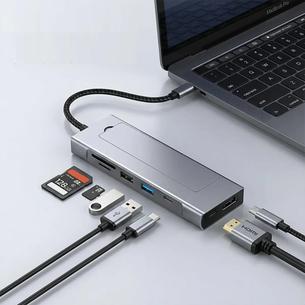 Hub Tipo C con 8 puertos Usb HDMI PD SD Case para SSD