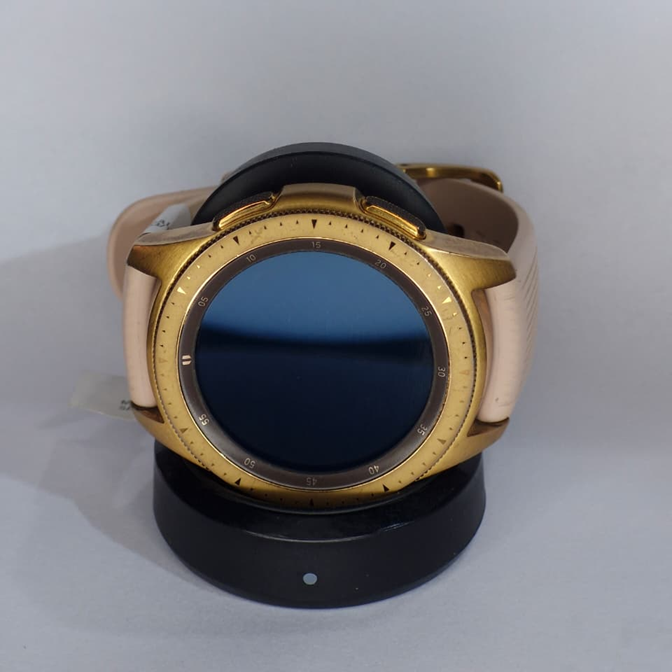 Reloj Pulsera Smartwatch con GPS Samsung Galaxy Watch SM-R810 (usado con cargador) Malla Rosa 42mm