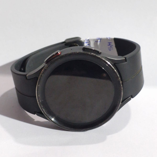 Reloj Pulsera Smartwatch con GPS Samsung Galaxy Watch 5 Pro SM-R920 (usado sin cargador) 45mm